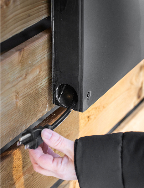 1x retractable AC wire