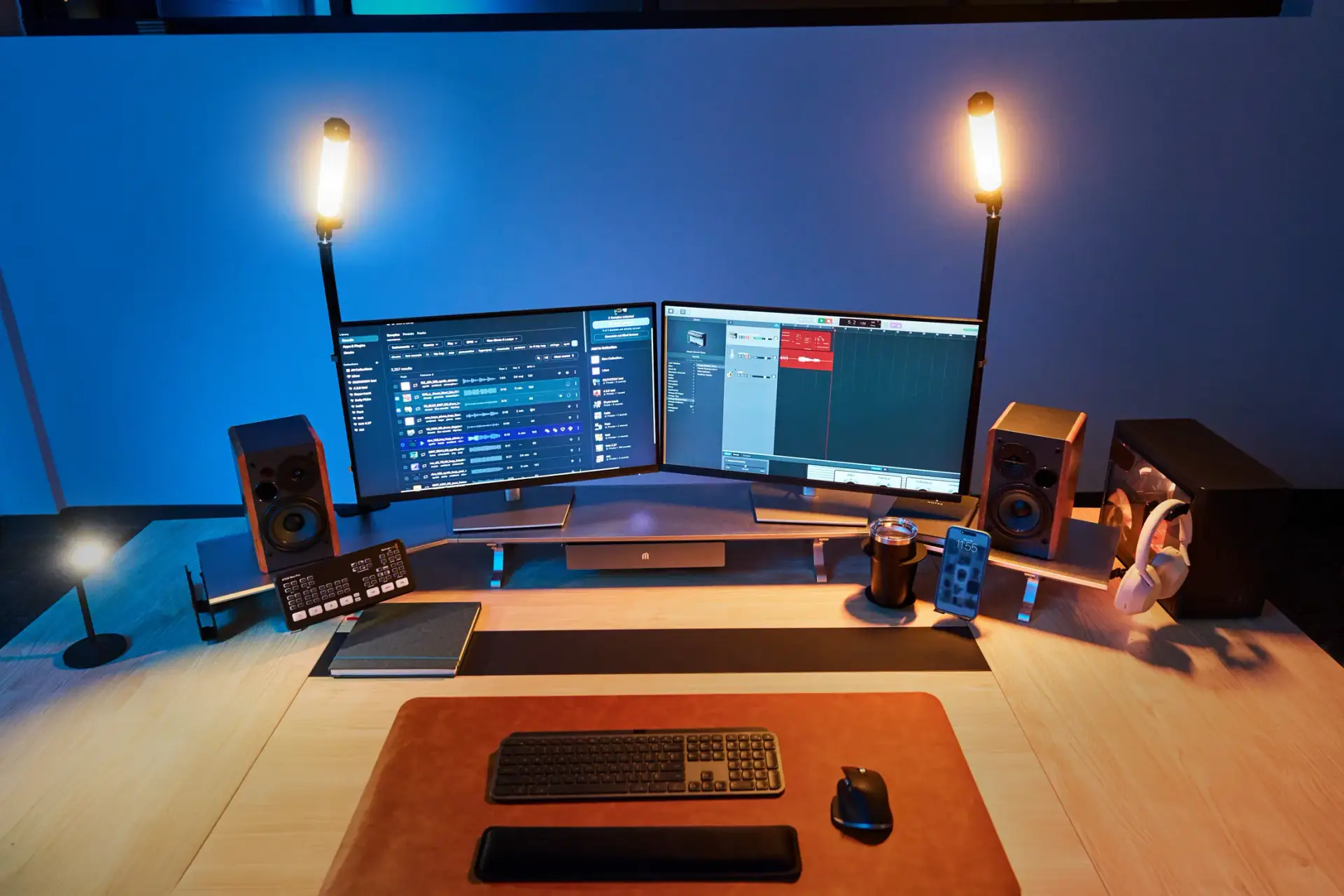 A dual-screen desk built on the Plank
